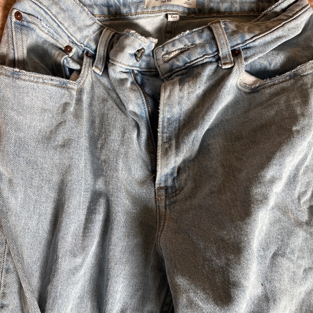 Abercrombie& Fitch 90’s Relaxed Jean